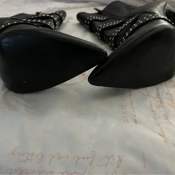 Studded Black Leather Boots

***No BOX***
one scuff mark noted by back heel - Picture 6 of 7